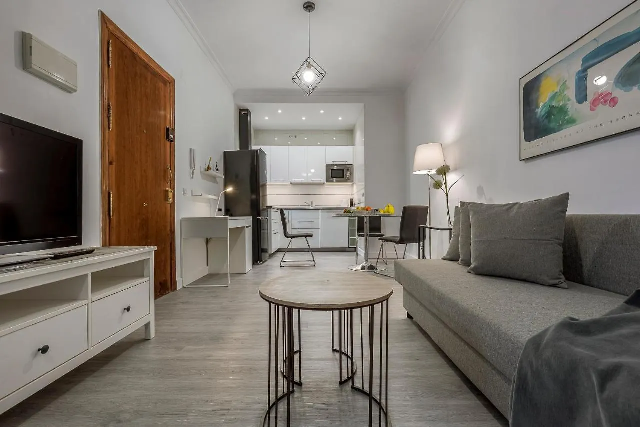 Estudio Calle Banos Seville 0*,